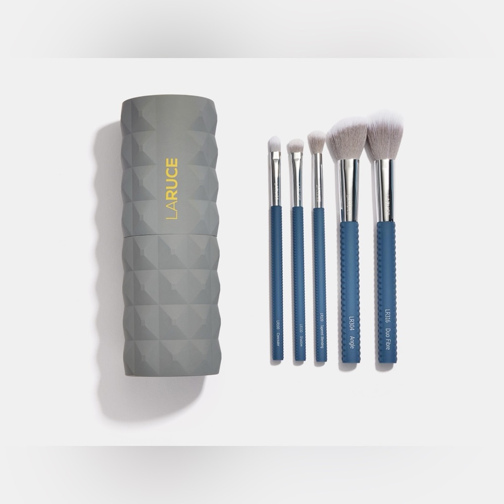 LARUCE BEAUTY | The Christine Brush Set